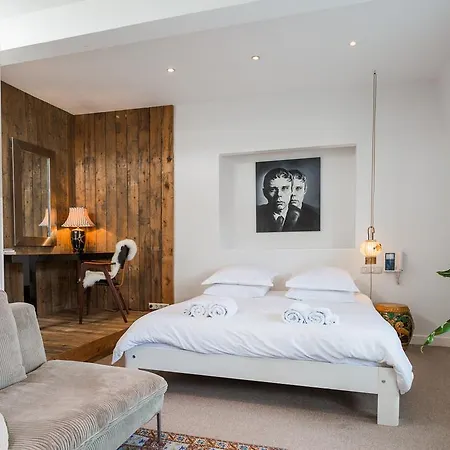 Bed & Breakfast House Of Arts *