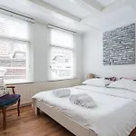 Hotel House Of Arts - Centre