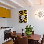 Hotel House Of Arts - Centre *